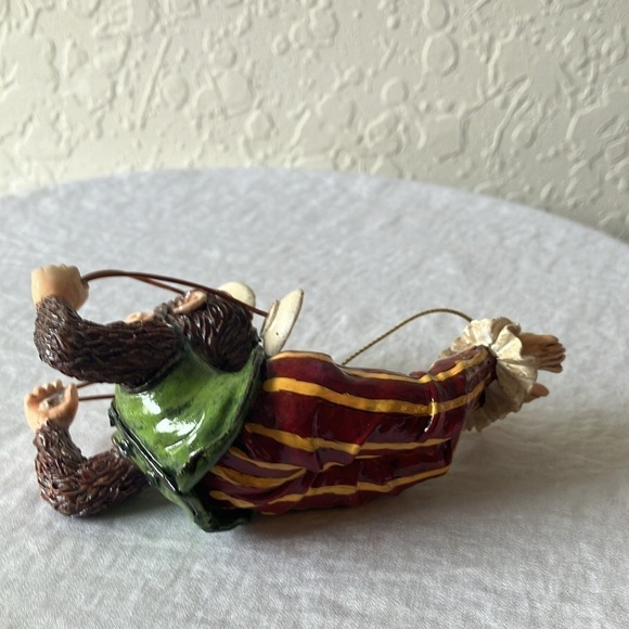 Unbranded: Chimpanzee Circus Monkey Ornament- “Not my circus, not my monkey” - Picture 10 of 12
